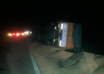 Totoras: impactante vuelco de un camión en Ruta 91