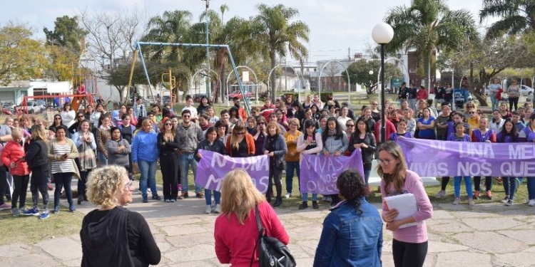 Por Deoli y por todas: San Genaro marchó bajo la consigna de Ni Una Menos