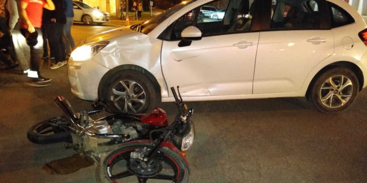 Un joven sufrió una fractura tras un choque en el centro de San Genaro