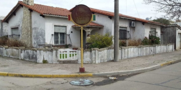 Vandalismo en Totoras: una docena de espejos rotos