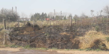 Bomberos y personal comunal controlaron un incendio en Maciel