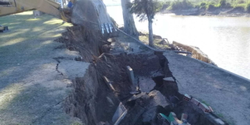 Desmoronamiento en La Boca de Monje arrastró mesas, asadores y árboles