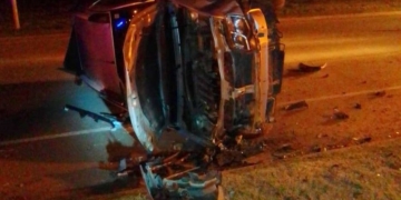 Un vehículo con dos jóvenes de Centeno volcó en San Genaro