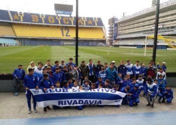 Las divisiones inferiores de fútbol de Sportivo visitaron la cancha de Boca y River