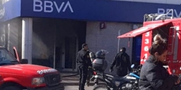 Un incendio dentro del Banco Francés causó temor en San Lorenzo