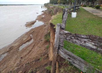 Gaboto: ya trabajan en el Paseo Ribereño ante el riesgo de un nuevo desmoronamiento