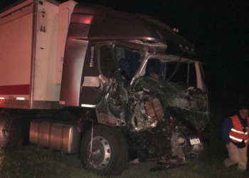 Triple choque de camiones en la Ruta 34: dos choferes heridos
