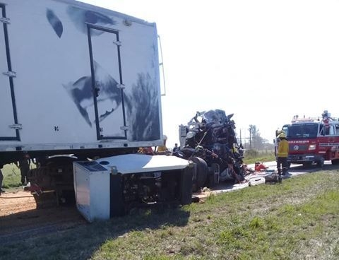 Impactante accidente en Ruta 34: un camionero atrapado