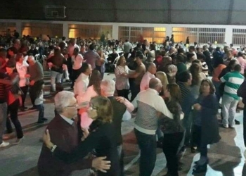 Bomberos de San Genaro preparan la tradicional cena con sorteo del bono