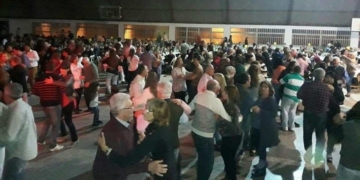 Bomberos de San Genaro preparan la tradicional cena con sorteo del bono