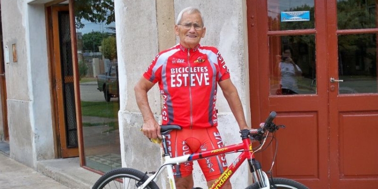 Mauricio Ramón festejará sus 84 años junto a su bicicleta y tendrá un homenaje