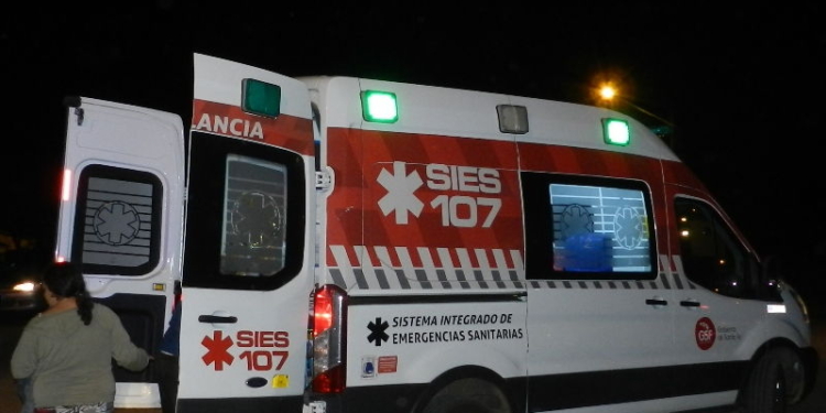 Dos menores en moto resultaron heridos al chocar contra un auto en Timbúes