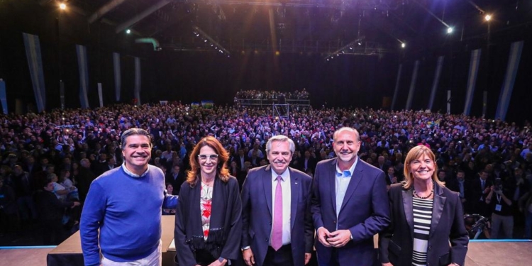 Jefes comunales y concejales de la región estuvieron con Alberto Fernández en Rosario