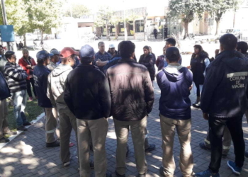 Marucco ingresó a la comuna fuertemente custodiado y comenzó la recolección de residuos