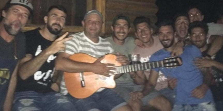 Un músico oliverense, la cábala del River de Gallardo