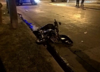 Perdió el control de su moto y cayó sobre Ruta 65 en San Genaro