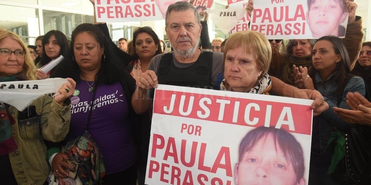 Caso Perassi: comienza la revisión del fallo junto a tres días de vigilia