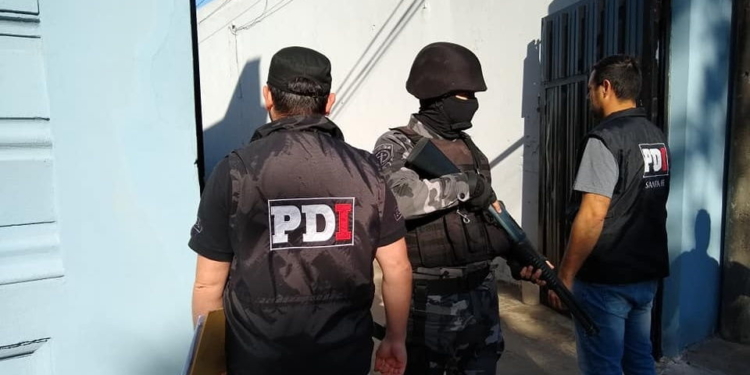 Ocho allanamientos en Gálvez con detenidos y secuestro de armas y drogas