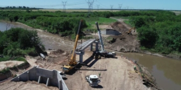 Fotos: así avanza el nuevo puente ferroviario sobre el Río Carcarañá