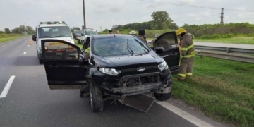 Monje: una mujer herida al cruzar de carril en autopista y volcar