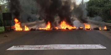 Vecinos de La Ribera cortaron la Ruta 11: continúan sin respuestas