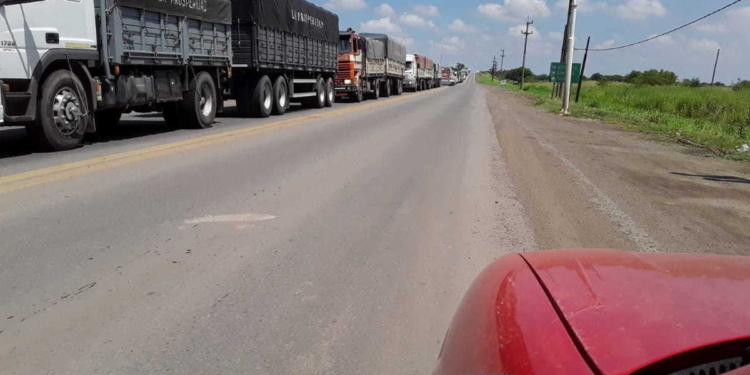 Volvieron las obras y el caos de camiones a La Ribera