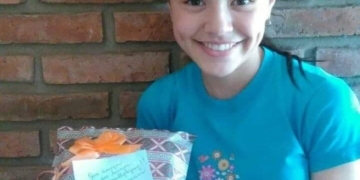 Una joven de Barrancas encontró una billetera y fue recompensada tras devolverla