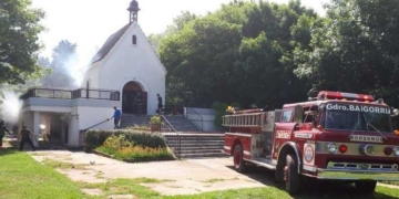 Incendio en una capilla: testigos afirman que fue intencional