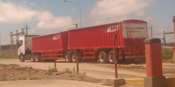 Comenzaron a llegar los bitrenes a los puertos de la región