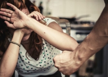 Prisión preventiva para un hombre acusado de golpear salvajemente a su pareja