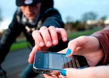 Le arrebataron el celular mientras caminaba por las calles de Totoras