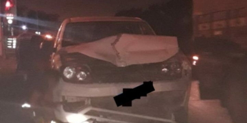 Fuerte choque en Ruta 11: pick up impactó contra un camión
