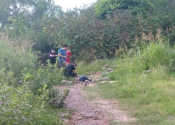 Un joven cayó por una barranca y terminó internado