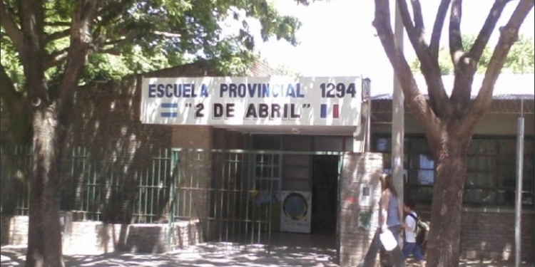 Robo y destrozos en una escuela: se llevaron siete computadoras