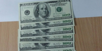 Timbúes: cayó un hombre que estafaba comerciantes con dólares falsos