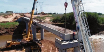 Oliveros: comenzó la segunda etapa del nuevo puente ferroviario