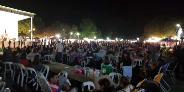 Comenzó el 8vo Festival Latinoamericano en Correa y seguirá con dos noches de fiesta