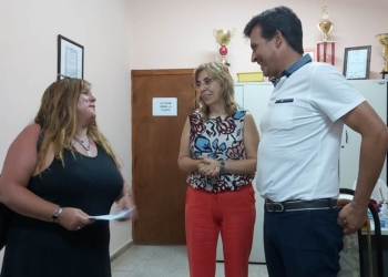 El senador Diana recorrió localidades y entregó aportes