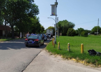 Un hombre perdió la vida al caer de su moto y golpear su cabeza