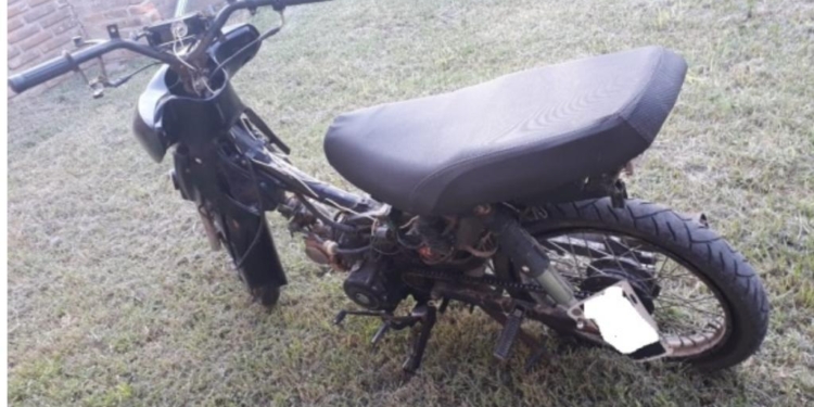 Hallaron una moto abandonada en Barrancas y averiguan si fue robada