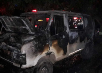 Una trafic ardió en llamas en un campo lindero a la Ruta 34