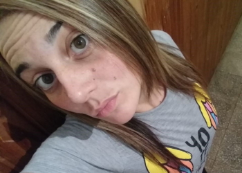 Piden cadena de oración para la joven que cayó de una terraza en la región