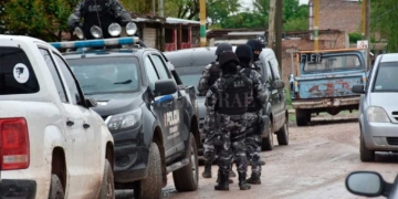 Allanamientos en la región con secuestro de armas, drogas y tres detenidos