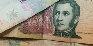 Extienden la validez de los billetes de 5 pesos