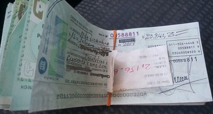 Vivió años en Barrancas, encontró más de  2 millones y los devolvió