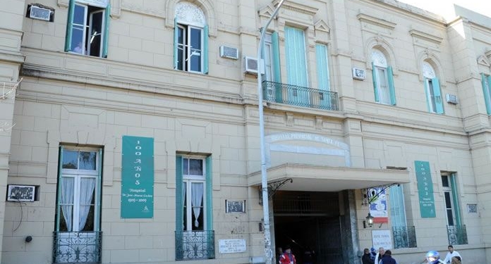 Un joven de 15 años asaltó a un hombre en autopista y fue baleado: está grave