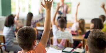 La escuela secundaria de Maciel anunció inscripciones a exámenes e inicio de clases