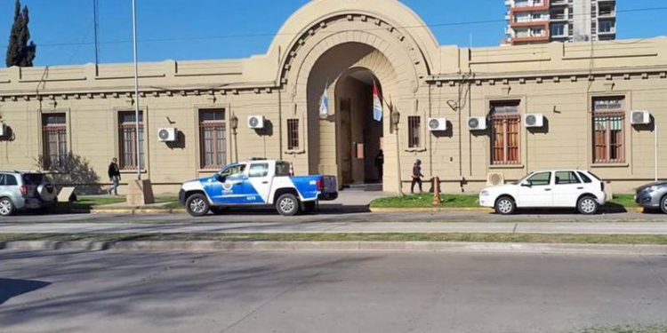 Allanaron la Jefatura de San Lorenzo por presuntas irregularidades