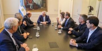 Perotti y Alberto Fernández firmaron un convenio para coordinar acciones en seguridad