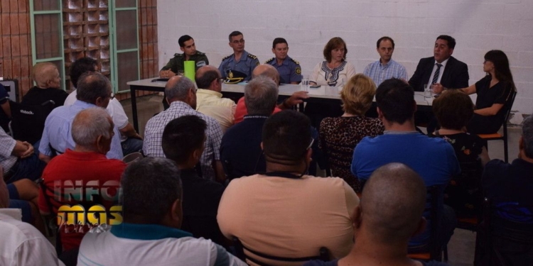 Vecinos y autoridades de Totoras debatieron por la seguridad tras la ola de delitos